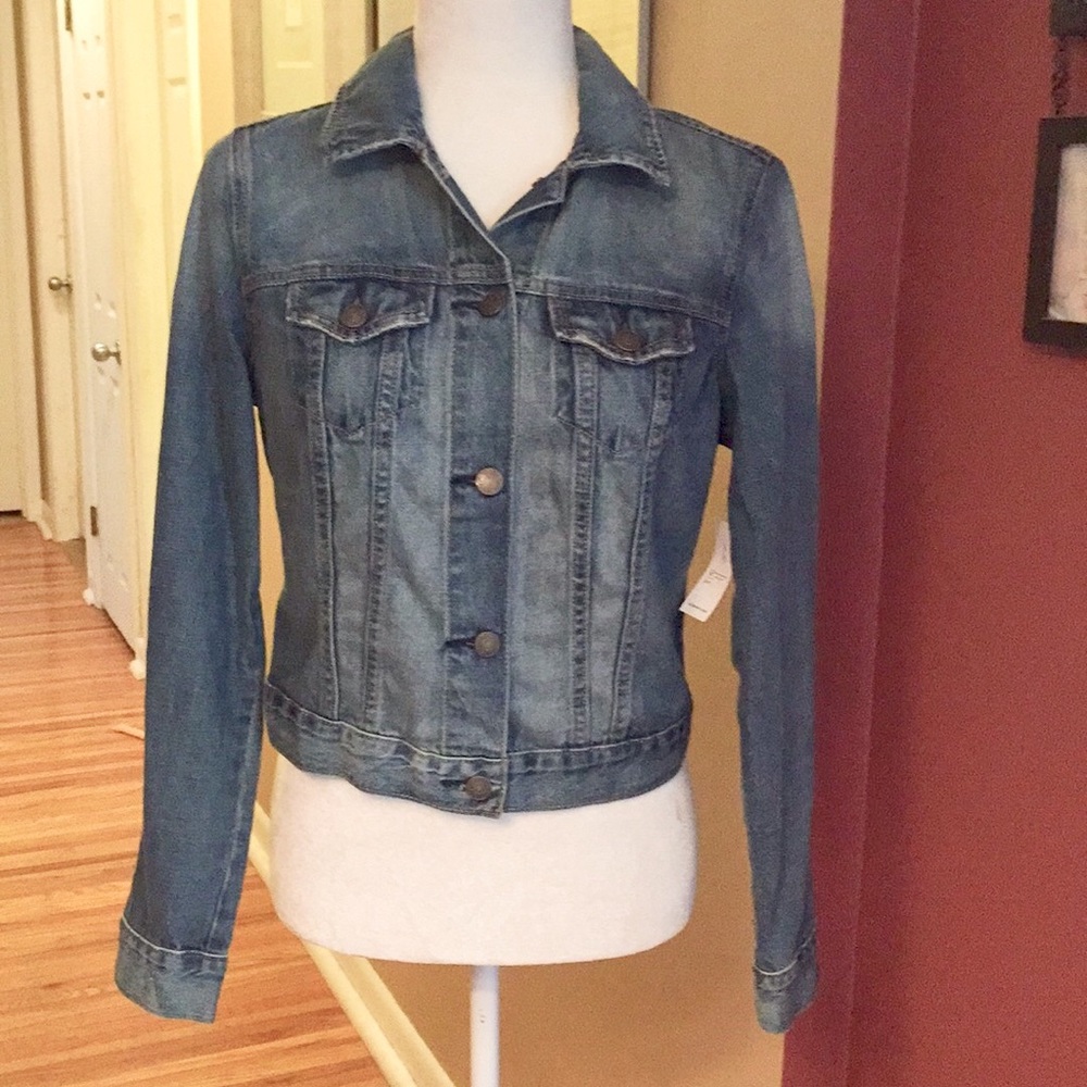 Old Navy Medium Wash Denim Jacket! Size S/Small
